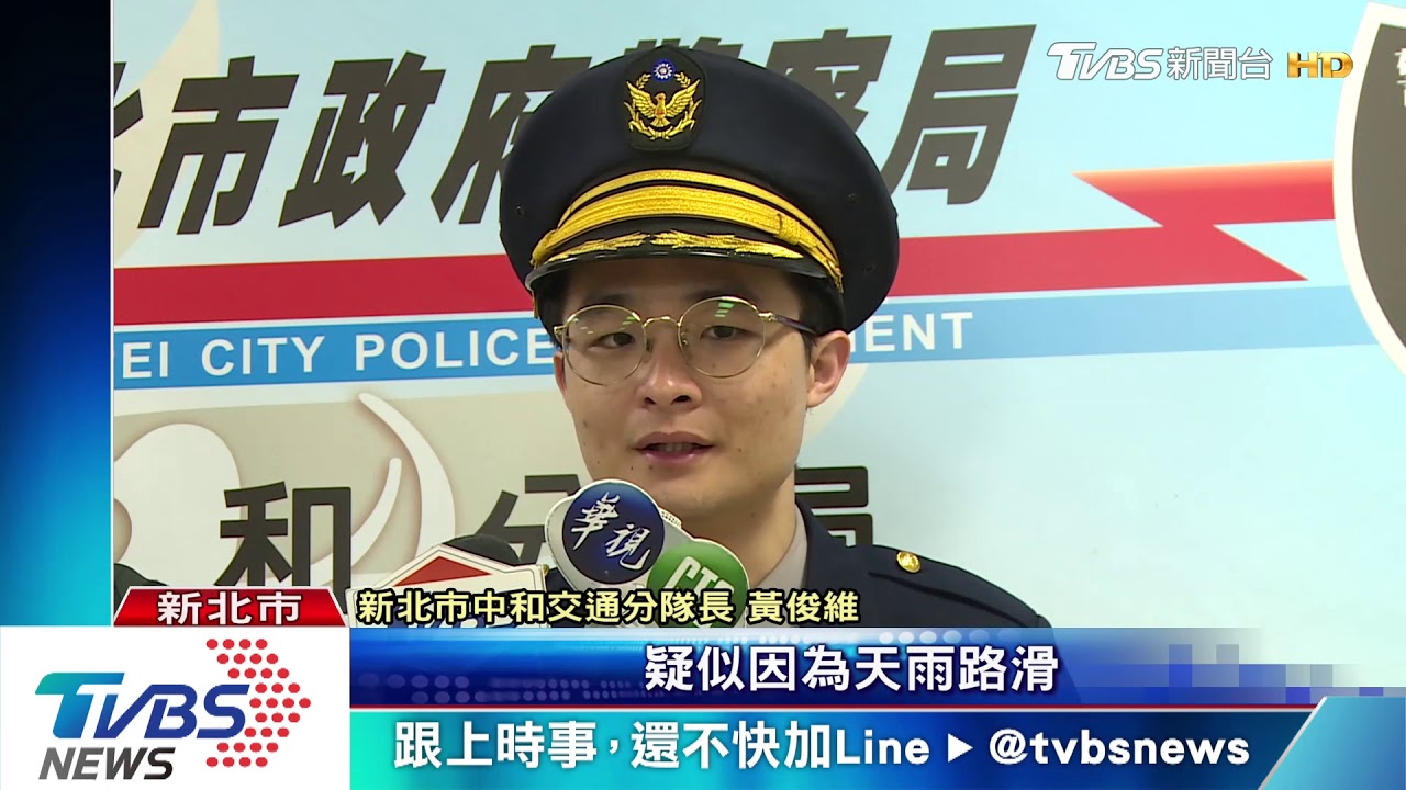 百萬轎車自撞四腳朝天! 駕駛竟是少年