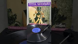 Download lagu Lalu Lintas - Titiek Sandhora (1969) #piringanhitam #musikindonesialawas #titieksandhora mp3