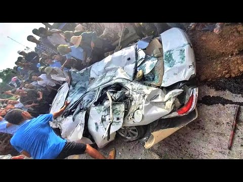 Total Idiots Dangerous in Road | Crazy Truck & Car Fails Compilation 2022