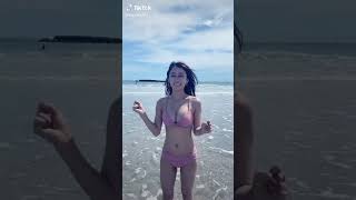 TikTok 乳揺らしすぎ