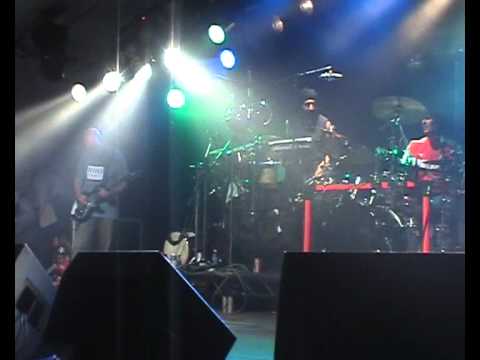 Afro Celt Sound System - Herstmonceux June 2007 - Song 5 (encore Mojave).flv