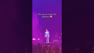 Download lagu Nothing beats Sonu Nigam's warm smile and his fun, lively connection with the crowd 🥰 mp3
