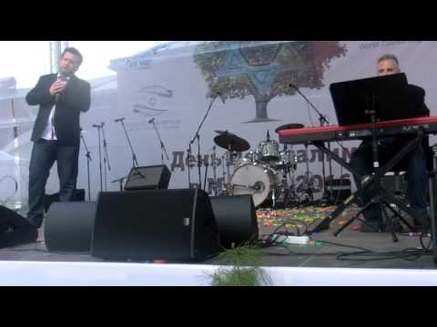 Israeli Pot-Pourri - HaShoter Azulay/Mi Haish/Hadon Olam