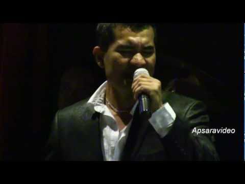 Sopheak of Sekmeas Band Stockton sings a classic Sin Sisamuot "Soriya Aksadang kortt"