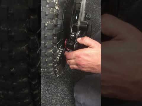 Moving brake pads on Batec Quad Eletric