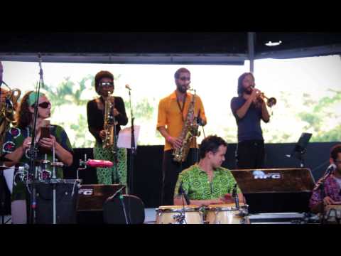 Abayomy Afrobeat Orquestra - Inhotim em Cena 2013