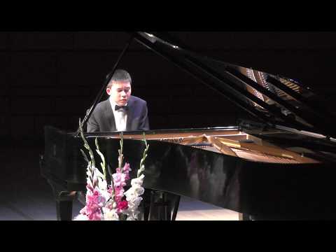 Leonid Nediak plays Burge Prelude and Fugue in C Major