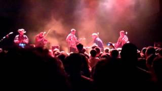 Trampled by Turtles - It&#39;s a War 930club