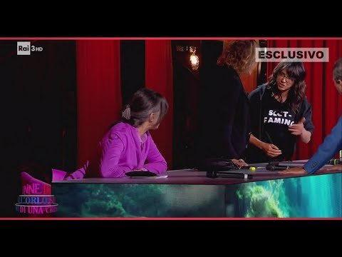 La lite tra Asia Argento e Rosita Celentano - Donne sull'orlo di una crisi di nervi 17/10/2024