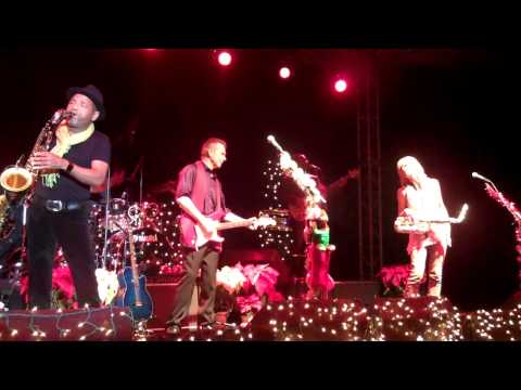 Peter White and MIndi Abair perform "Happy Christmas" & "Oh Holy Night"