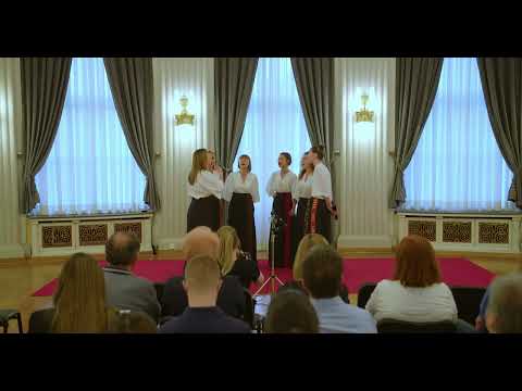 Klapa Euterpa - Prid oltaron kleči diva