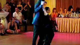 Eduardo Cappussi y Mariana Flores