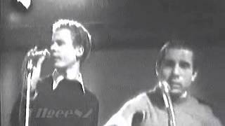 Simon &amp; Garfunkel - Richard Cory - Live at Granada