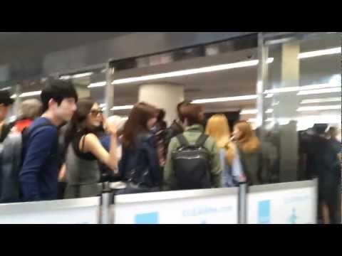 [FANCAM] 20120522 SNSD leaving SFO