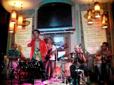 Kuya Efren at Wishing Well