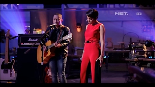 The Rain Feat Nowela - Dengar Bisikku (Live at Music Everywhere) **