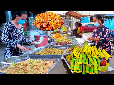 Factory Workers Breakfast Market at Toul Pongro in Phnom Penh City
