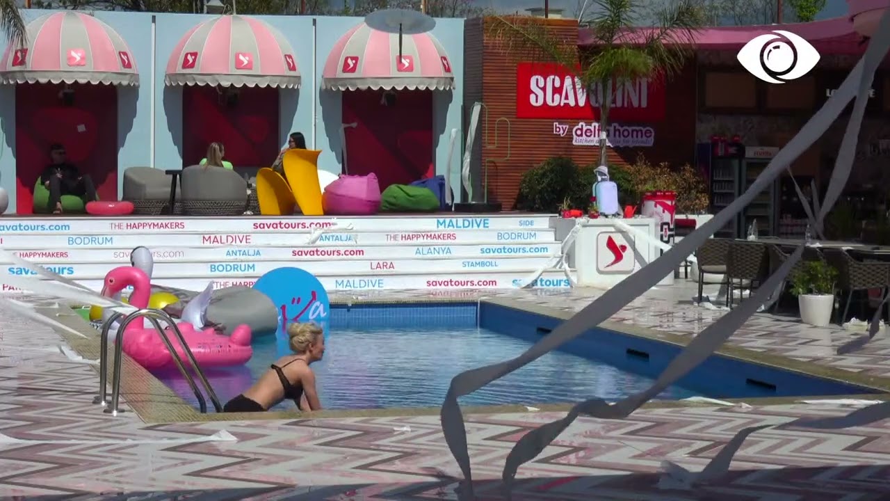 Deamishel kryen dënimin, futet në pishinë