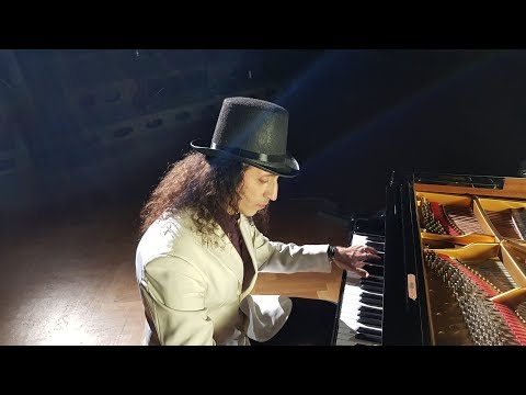 Mistheria & Max Hozic - Piano recording session behind-the-scenes