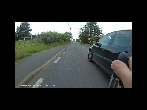 BF55YYU Volkswagen Golf close pass, Essex Police result; no further action