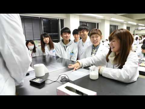 生物産業学部 食香粧化学科（※2018年4月 食品香粧学科より名称変更）