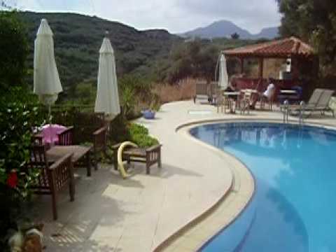 Kastania Lodge pool by http://fly2greece.net