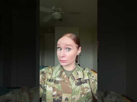 Ashley responds to #asmrballroomhairgirl Epic side eye! #makaylaandrews #combatgel #asmr #hairgel