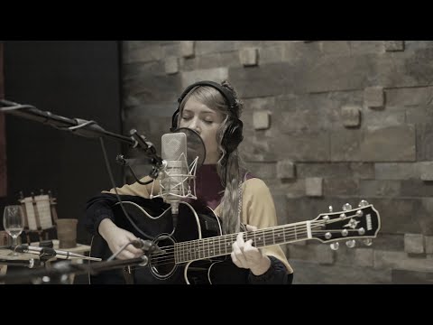 La Noche (Acústico) • Fly Fly Caroline