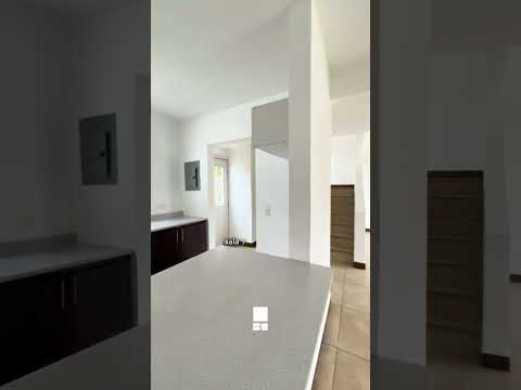 Casa en alquiler en San Lucas Sacatepéquez, garage para 2 vehículos, 3 dormitorios, jardín | ID:CS73