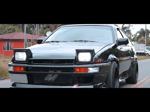 トヨタカローラ AE86 TRUENO | IMPURE "Hachiroku"