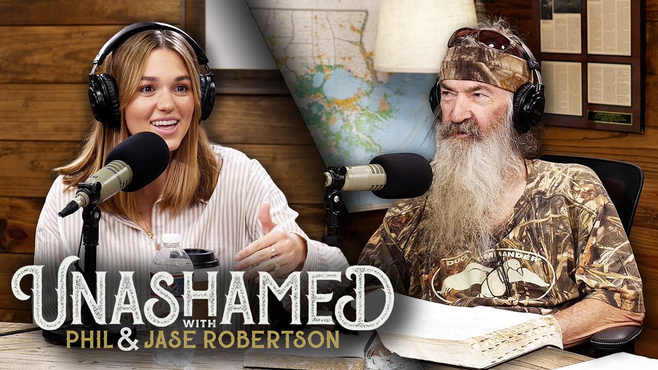 Ep 780 | Sadie Robertson Huff Makes Her ‘Unashamed’ Debut & Relives the Chaotic ‘Duck Dynasty’ Days