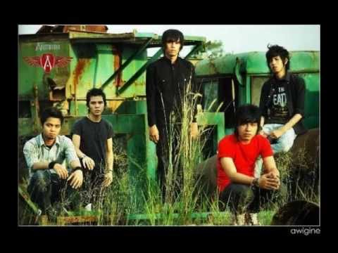 Download Lagu Bukan Cuma Hati Yang Kau Sakiti Juga Hidupku | TRENDING MP3
