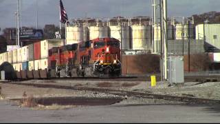 preview picture of video 'BNSF counterparts at the old Birmingham Terminal'