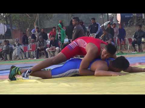 97kg Semifinal - GR Jr. Men wrestling :00101