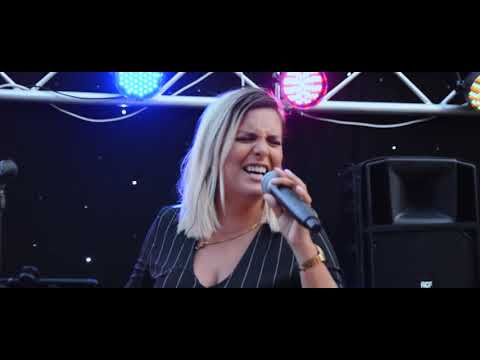 Romanita & The Vintage Band live 100% @ Marriott- Dupa ani si ani (Compact Cover)