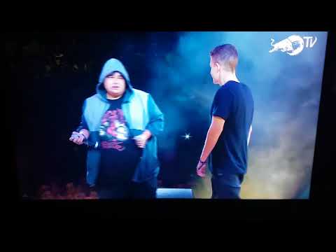 JONY BELTRÁN VS ARKANO Red bull batalla de los gallos 2017 internacional