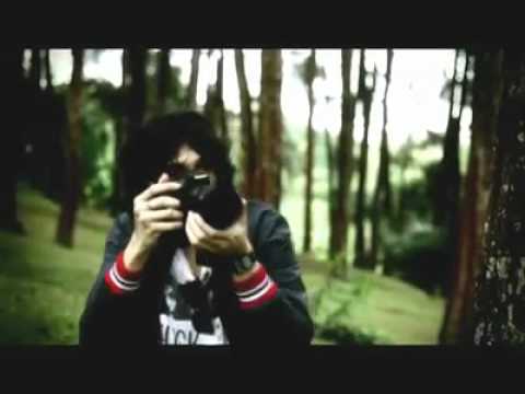 Hackers24 cuplikan video klip hackers24 hingga terbiasa