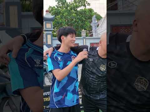 Mẹ tôi đã có mặt để xem trận siêu kinh điển giữa Tôi vs Bố #smcn #vananhneymar #bongda #football