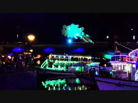 ♫ Dragon Breathing Fire & Water in Da Nang- Medley Gõ Cửa Trái Tim & Yêu Một Mình- Bryan ♫