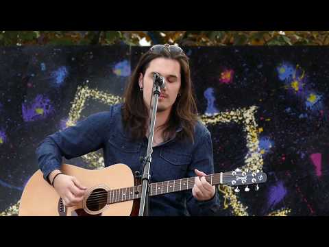 Dino Jelusić - akustični koncert - Zvjezdano ljeto - Karlovac, 12.07.2019.