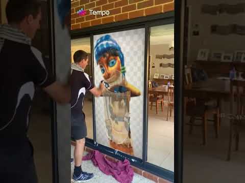 Lottie window cleaning #dancemonsters #vivapinata