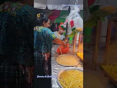 Las ricas papas fritas del parque central de #coban #AltaVerapaz #Guatemala