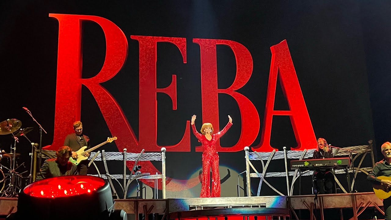 Reba McEntire Live from the Allstate Arena! (3-19-22)