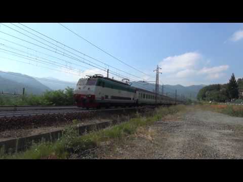 IL SALUTO DELLA E.444R CON INTERCYTI TRANSITA A ARQUATA SCRIVIA (AL) 15 - 7 - 2017