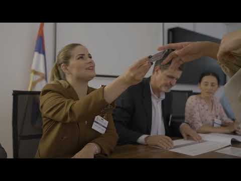 Начин уређења бирачког места и ток спровођења гласања на бирачком месту