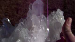 preview picture of video 'Huge Arkansas Quartz Crystal Cluster'