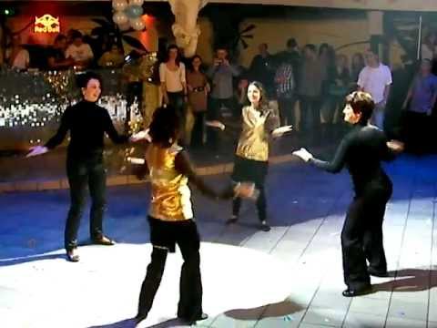 Trupa de dansuri israeliene "Or Neurim" - No Problem 2012