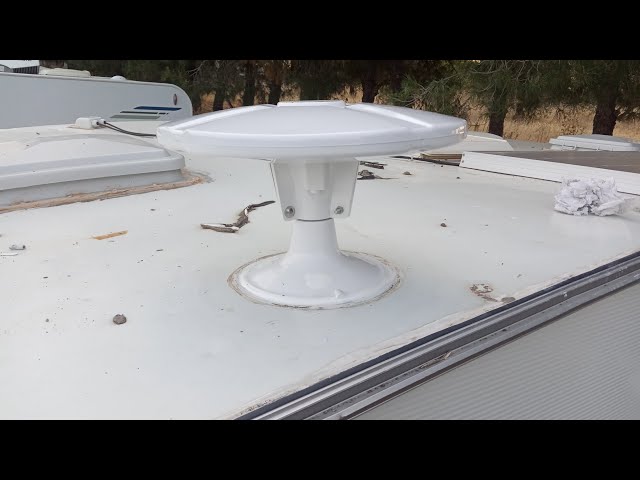 Vídeo relacionado con Instalación Estable U Forma de Ensamblaje de Antena Cerebro para Antenas de Concha en Autocaravanas, Yates