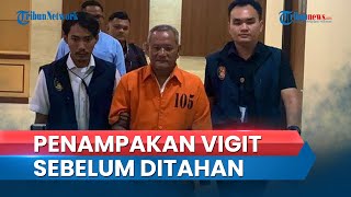 Penampakan Vigit Waluyo saat Kenakan Baju Tahanan & Borgol, Berjalan Tertatih-tatih Sebelum ke Rutan