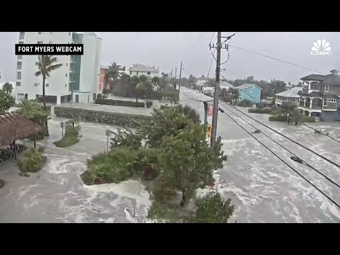 Timelapse shows devastating storm surge from Hurricane Ian in Fort Myers, Florida
